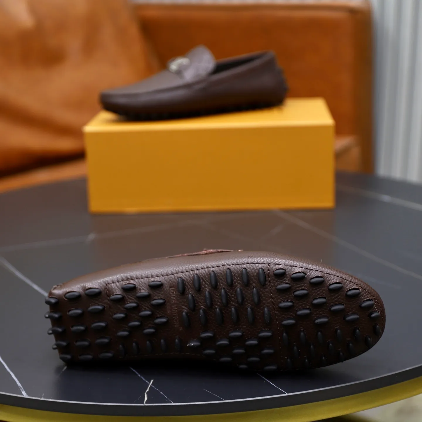 Ex-factory price: 480💰【LV】Louis Vuitton ⚠️High-end men’s driving and pedal series ⚠️38-44 (customized for 45) ⚠️All original cowhide leather! Thick and soft! Made entirely of calfskin lining! The latest non-slip beanie sole! Three-dimensional package technology! Fashionable and classic! Handicrafts! Original high quality! Feel free to compare!